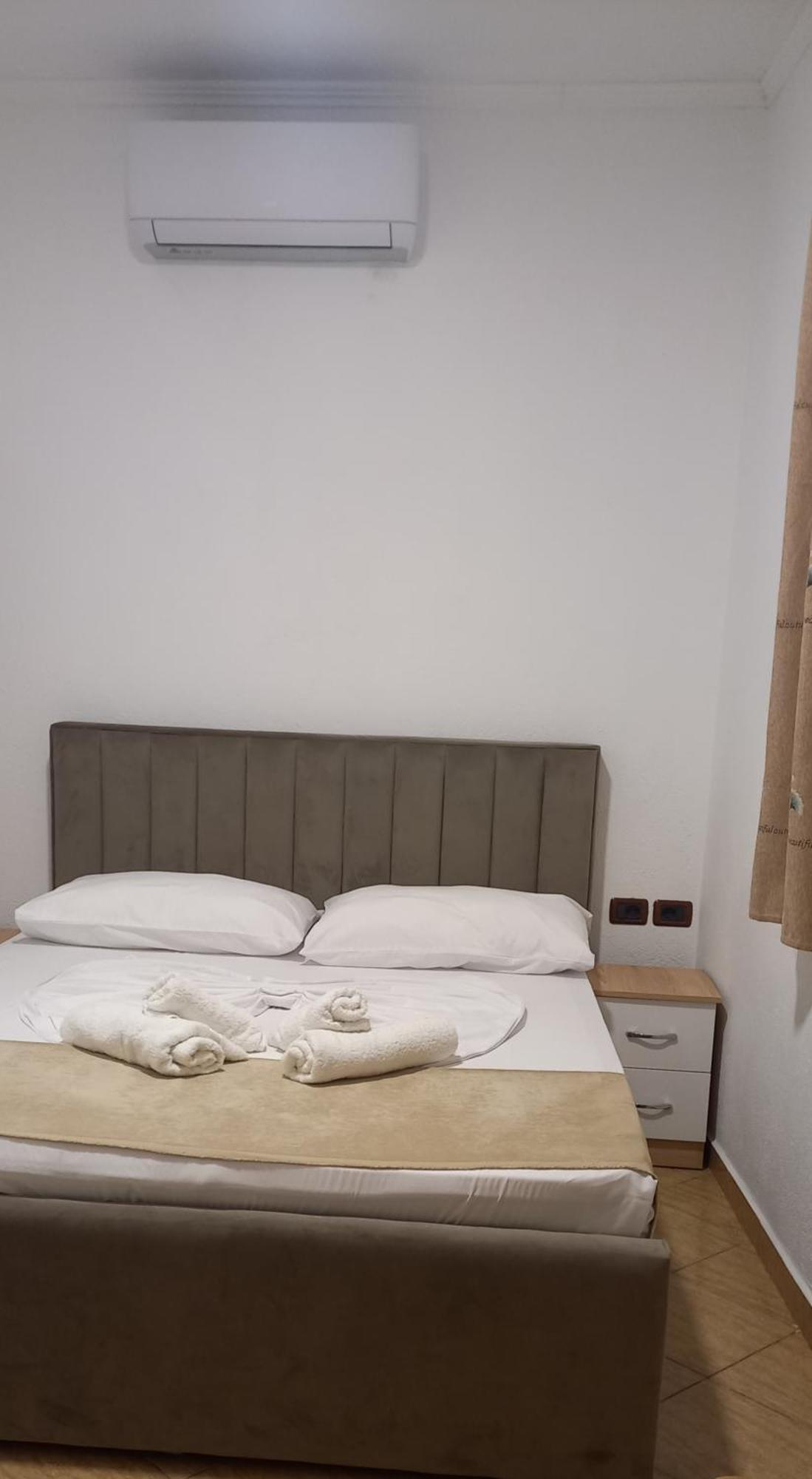 Hotel Eno Permet Bagian luar foto