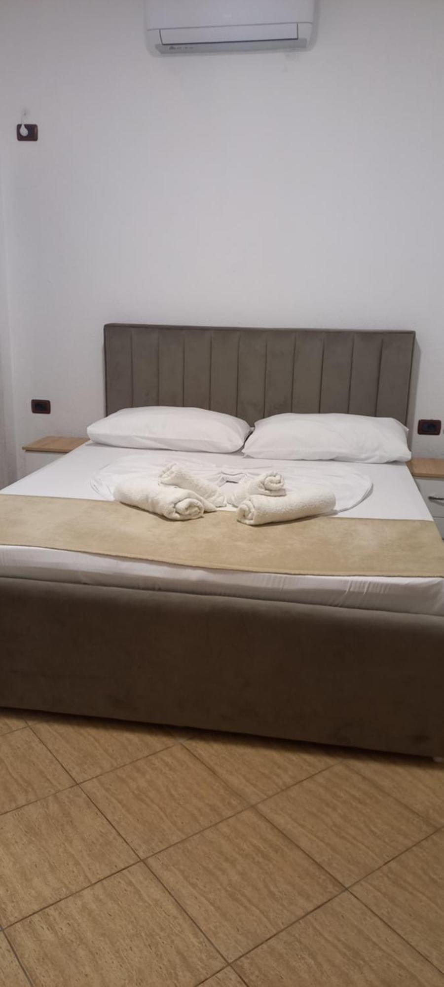 Hotel Eno Permet Bagian luar foto