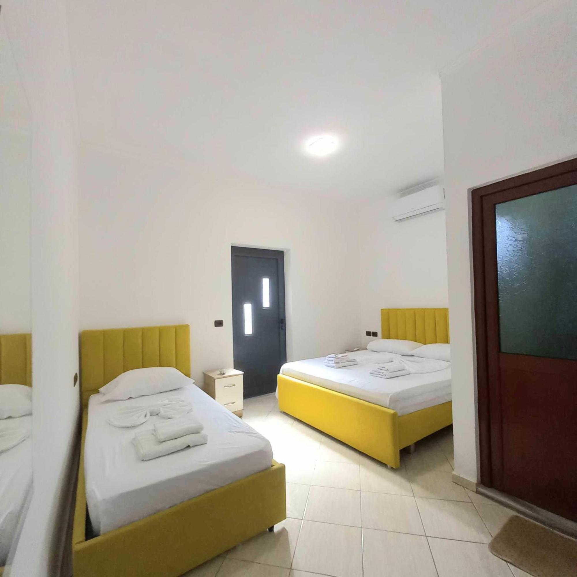Hotel Eno Permet Bagian luar foto