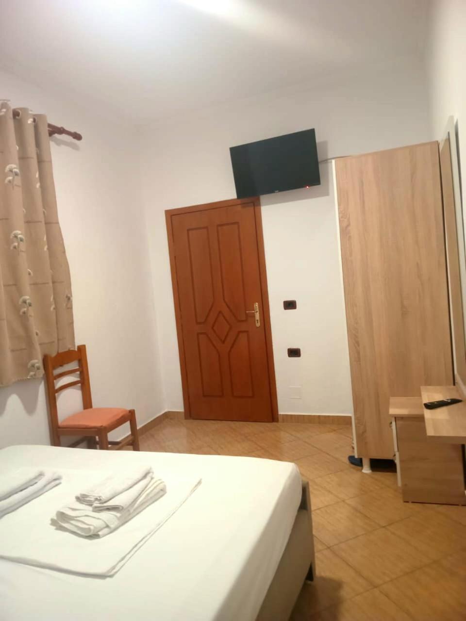Hotel Eno Permet Bagian luar foto